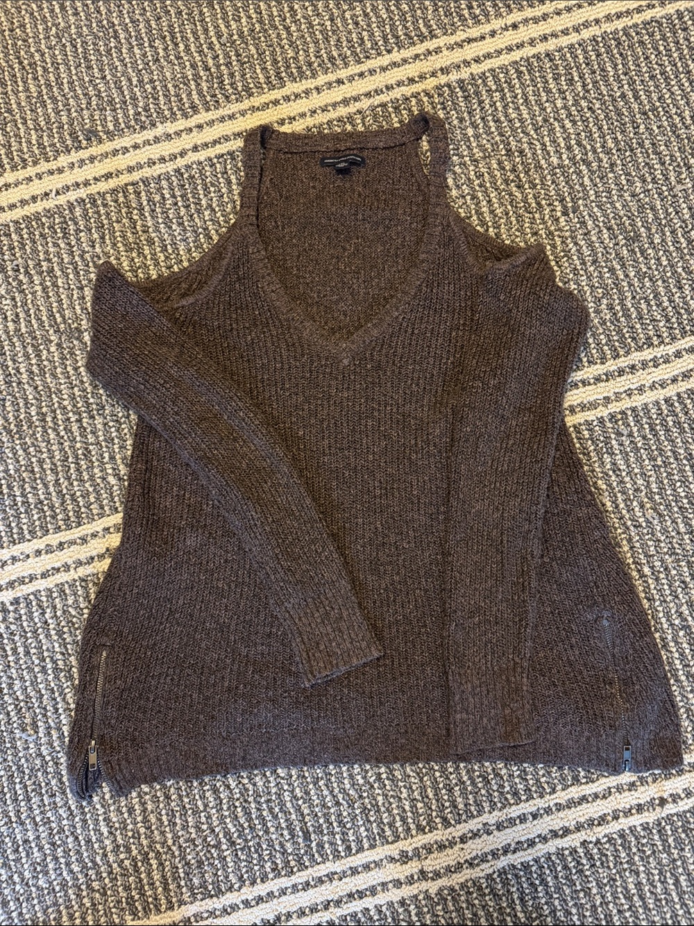 American Eagle Outfitters Brown Cold-Shoulder V-Neck Sweater